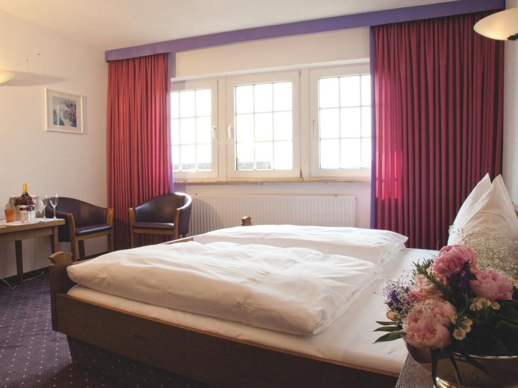 Hotel Felsenkeller روديسهايم ام رين الغرفة الصورة