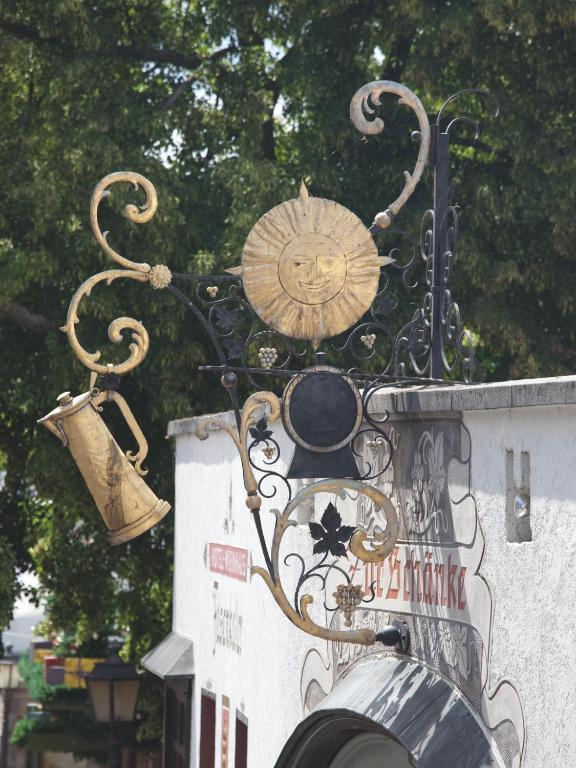 Hotel Felsenkeller روديسهايم ام رين المظهر الخارجي الصورة